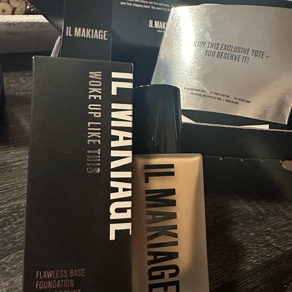 COPY - IL Makiage foundation / no filter poreless base primer / small tote - Picture 4 of 6